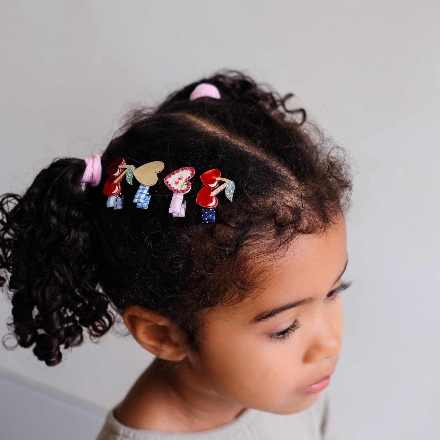 RED CHERRIES MINI CLIPS